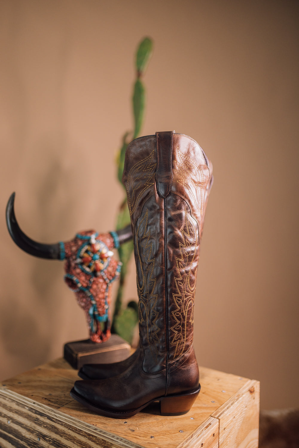 Juany XL Women's Full-Grain Leather Cowgirl Boots